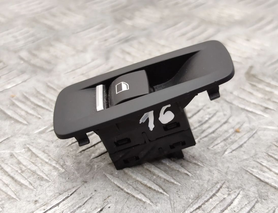 BMW 6 Series F06/F12/F13 (2010-2018) Кнопка стеклоподъемника передней левой двери 9241949 25978099