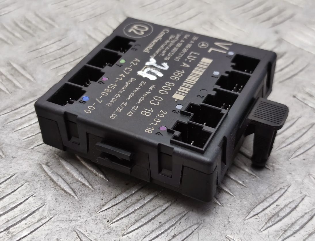 MERCEDES-BENZ GLE W166 (2015-2018) Ovládacia jednotka ľavých predných dverí A1669000318 27481100