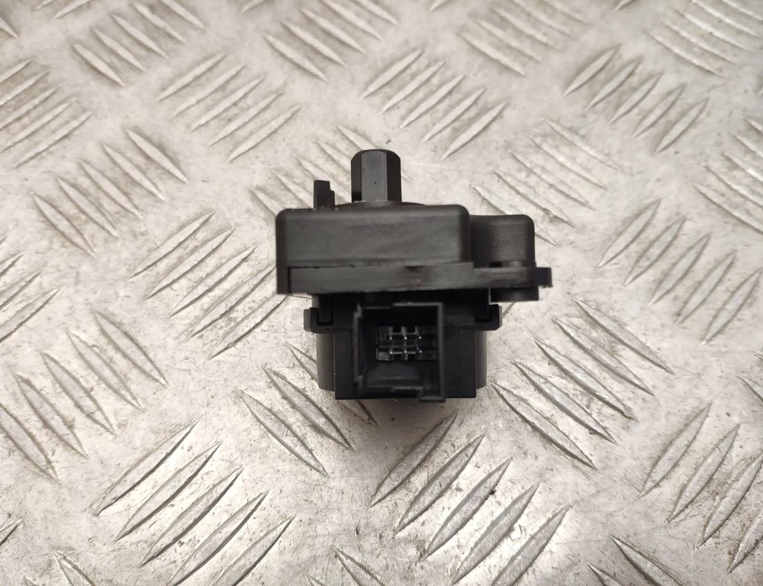 PEUGEOT 208 2 generation (2019-2023) Air Conditioner Air Flow Valve Motor KF784001 30327435