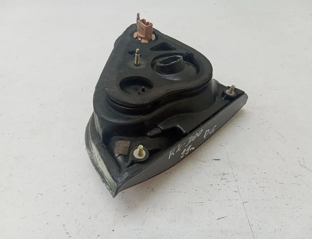 LEXUS RX 1 generation (1997-2003) Pravé zadné svetlo na kufri 7443 32183898