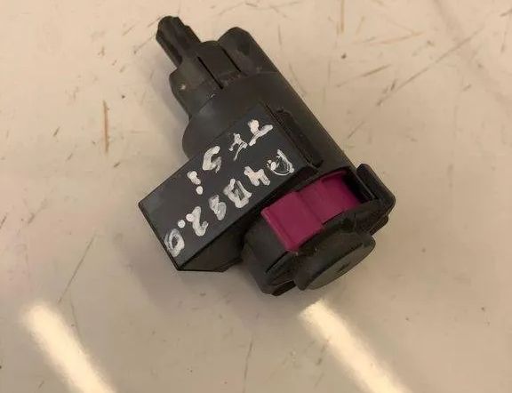 AUDI A4 B8/8K (2011-2016) Датчик тормозной педали 4F0945459A,140411,4F0945459B 32208404