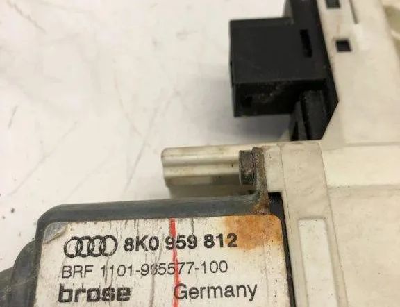 AUDI A4 B8/8K (2011-2016) Motor ovládania okna pravých zadných dverí 1101965577100,8K0959812 32210375