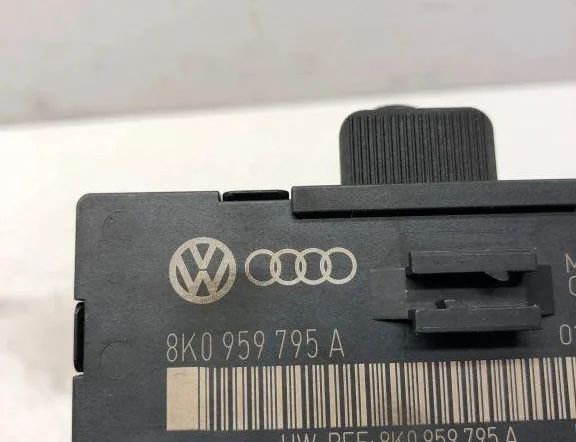 AUDI A4 B8/8K (2011-2016) Блок управления дверей левый задний 8K0959795A 32214923