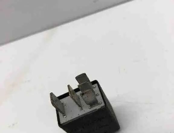 AUDI A5 8T (2007-2016) Реле 7M0951253C,4H0951253,6555HJ,8Z0951253,V23374A1001X007,A0045452905,9673062180,A0035420219,95VW10K705EA,4H0951253C 32605904