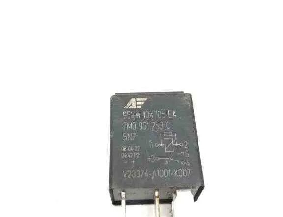 AUDI A6 C6/4F (2004-2011) Relé 7M0951253C,4H0951253,6555HJ,8Z0951253,A0045452905,9673062180,A0035420219,95VW10K705EA,4H0951253C 32606011