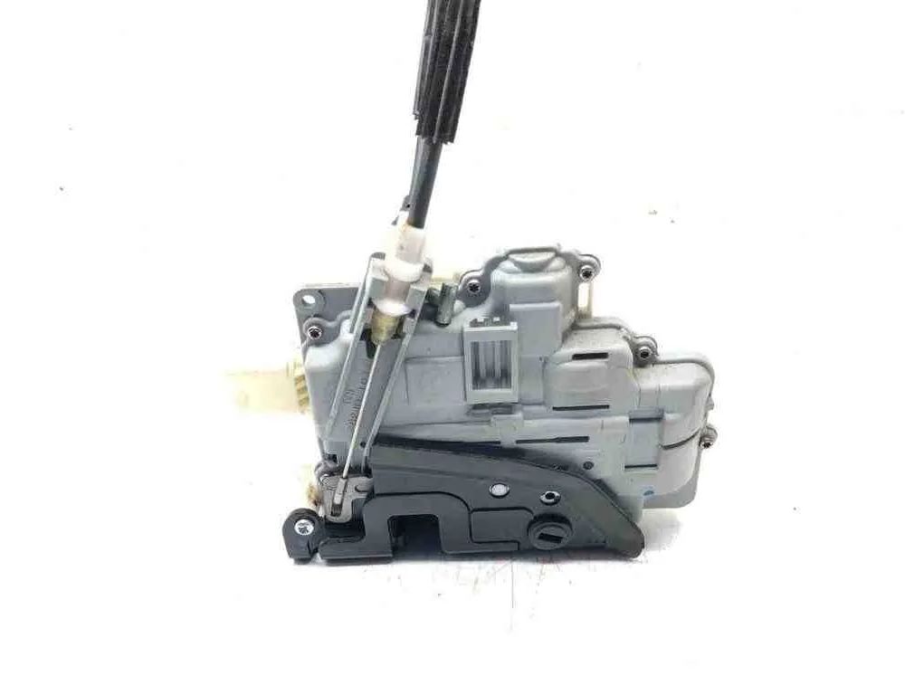 SKODA Superb 2 generation (2008-2015) Zámok pravých zadných dverí 3C4839016A 32606604