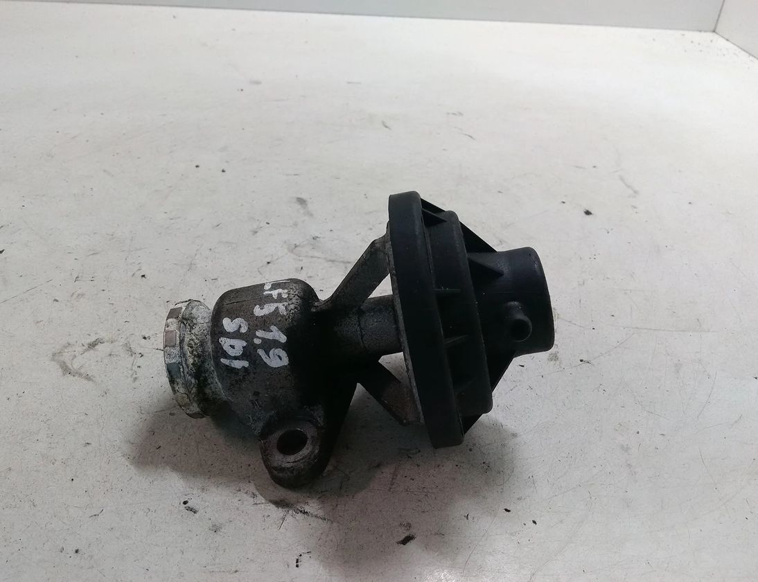 VOLKSWAGEN Golf 4 generation (1997-2006) EGR Valve 038131501BC 28377239