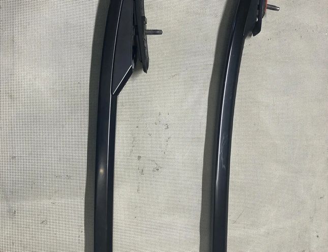 MERCEDES-BENZ GLE W166 (2015-2018) Ľavá zadná strešná rukoväť A1668900300 28387689