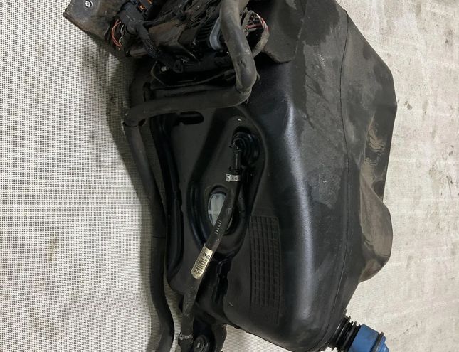 LAND ROVER Range Rover Velar 1 generation (2017-2024) Adblue бак FPLA5J229AB,HK835J228AF 28391085