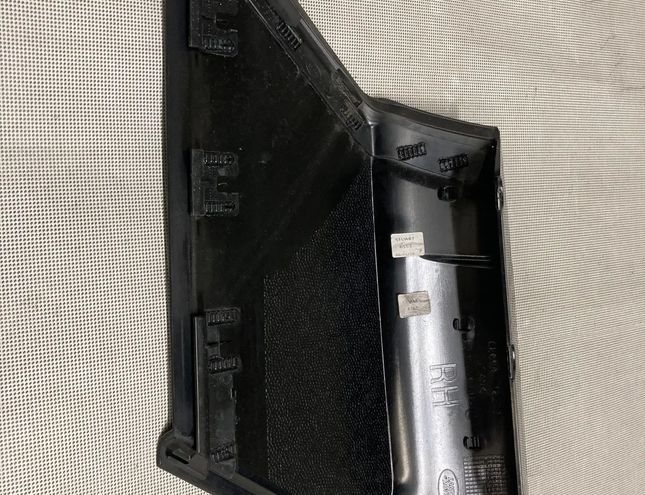 LAND ROVER Range Rover Evoque L538 (1 gen) (2011-2020) Pravý stĺpikový obklad EJ3229148AB 28391641