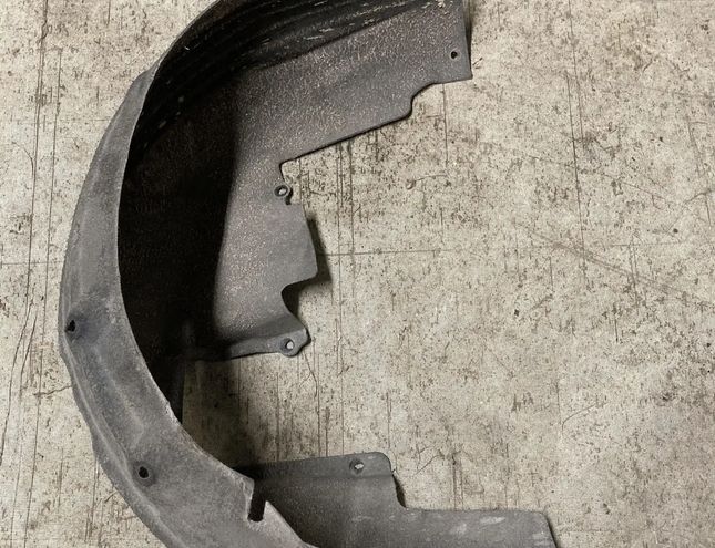 BMW 1 Series F20/F21 (2011-2020) Pravý zadný vnútorný blatník 28392766