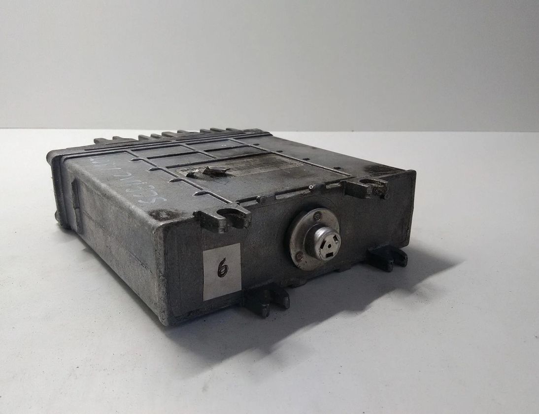 RENAULT Scenic 2 generation (2003-2010) Engine Control Unit ECU 0281010077,28SA3960 28395132