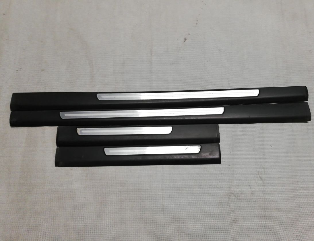 AUDI A6 C6/4F (2004-2011) Threshold Trim 4F0853375C 28411212