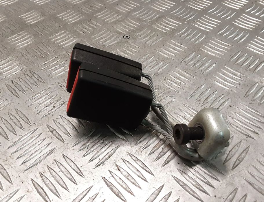 VOLKSWAGEN Passat B5 (1996-2005) Средняя пряжка сиденья задняя 3C0857739B 28416235