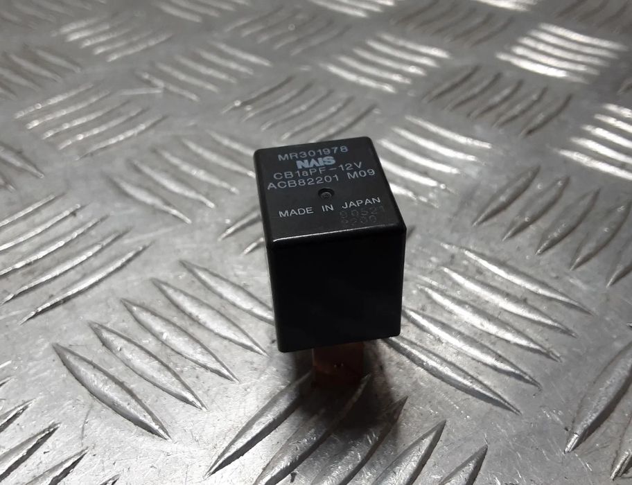 MITSUBISHI Outlander 3 generation (2012-2023) Relé MR301978 28433794