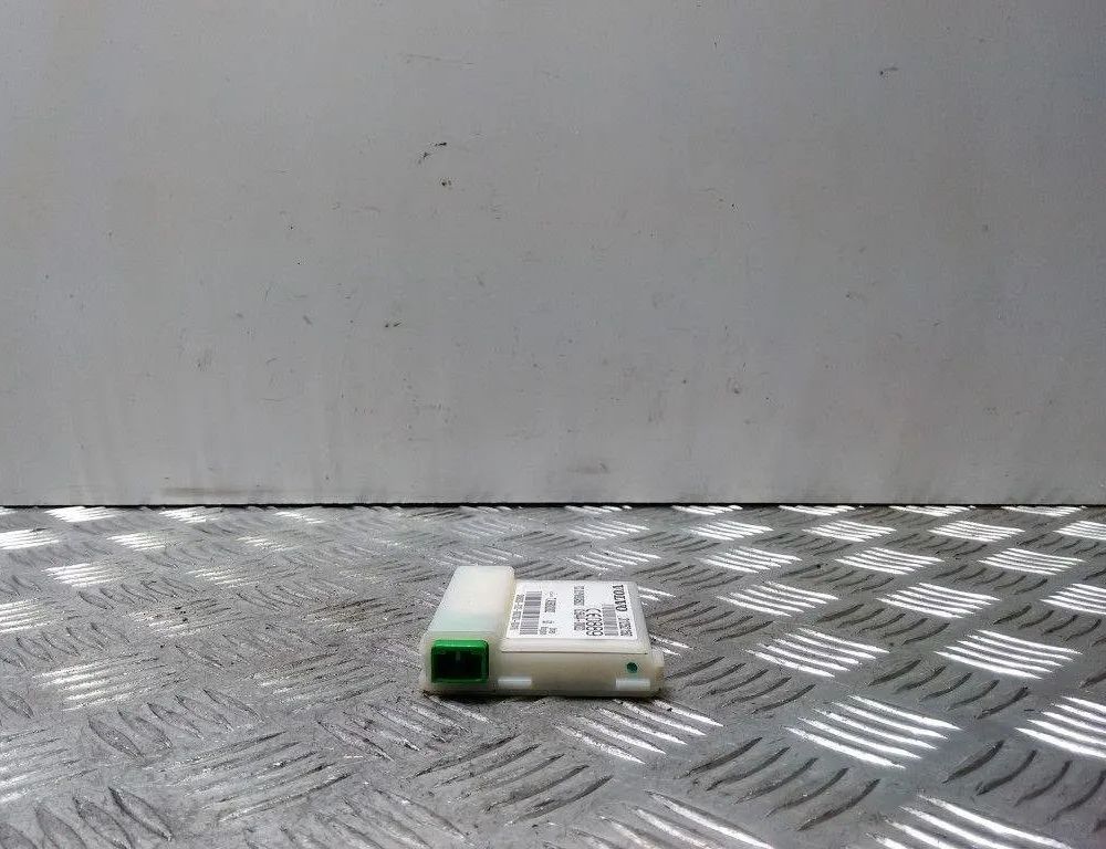 VOLVO V50 1 generation (2003-2012) Ovládacia jednotka alarmového signálu 31252150 28435776