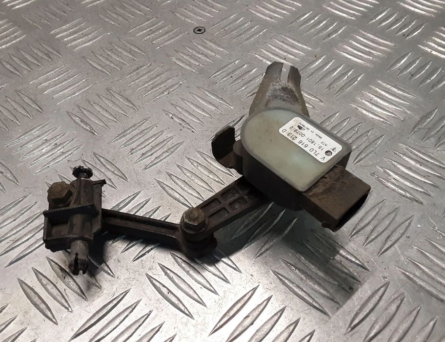VOLKSWAGEN Touareg 1 generation (2002-2010) Front Left Level Sensor 7L0616213D 28438729