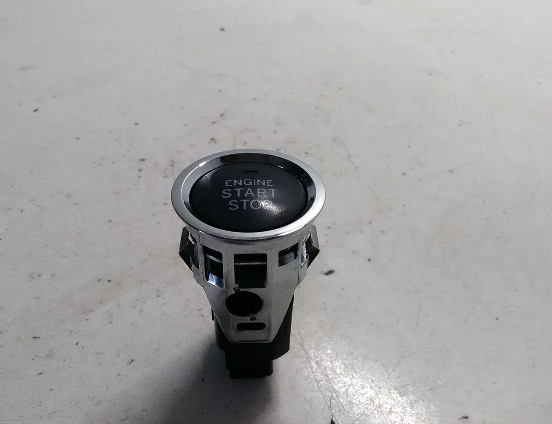 TOYOTA Corolla 10 generation E140/E150 (2006-2013) Кнопка зажигания 15A7102 29826511