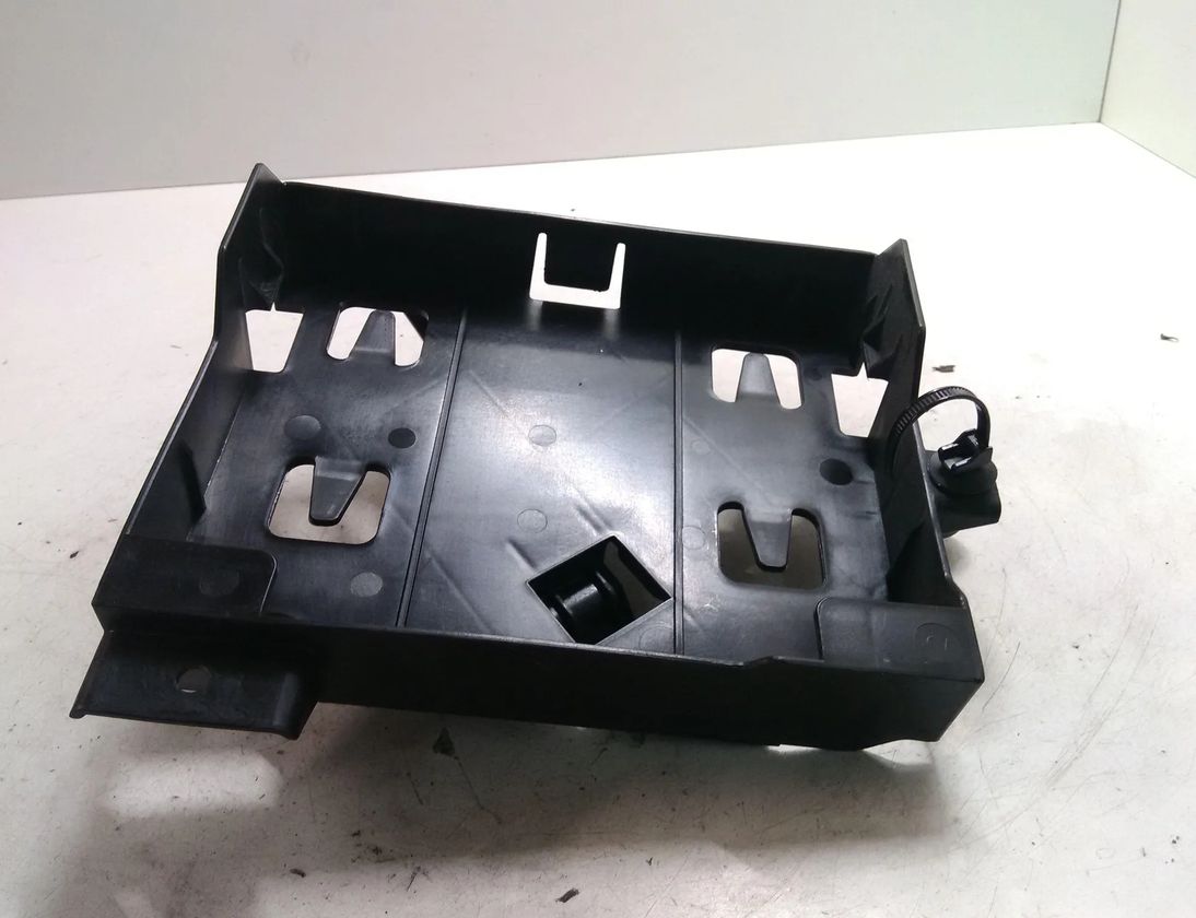 AUDI A4 B7/8E (2004-2008) Ostatné vnútorné časti 8K0907461A 29894388