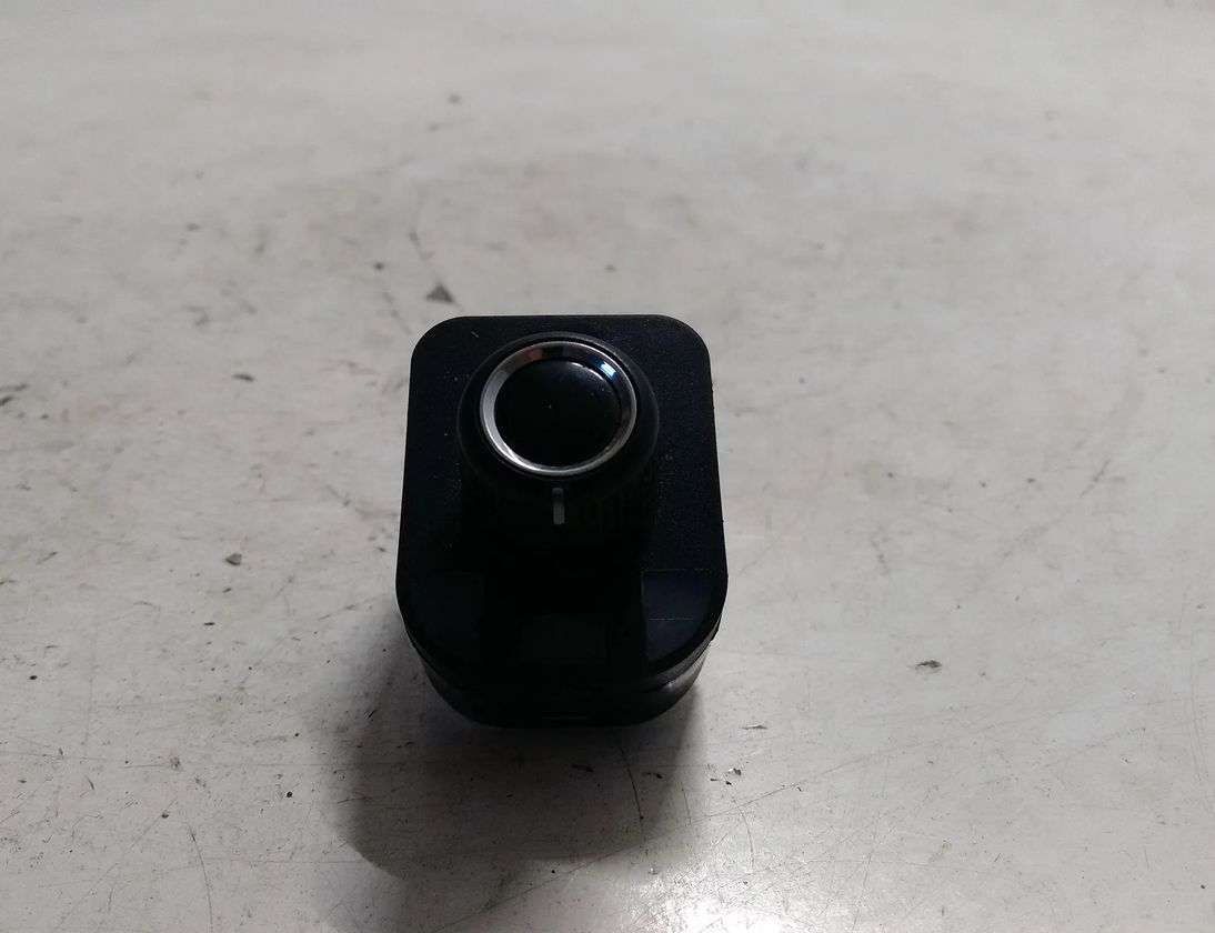 AUDI A4 B8/8K (2011-2016) Prepínač nastavenia zrkadla 8K0959565C 29921331