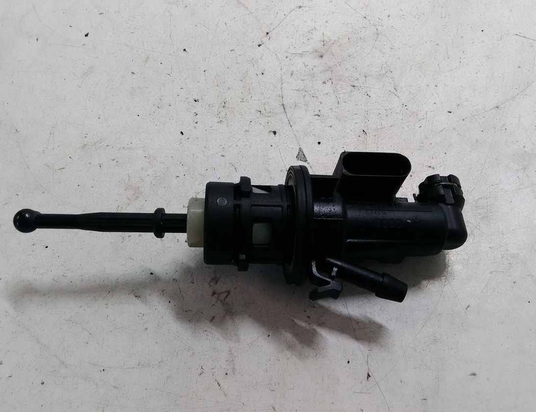 VOLKSWAGEN Golf Plus 1 generation (2004-2009) Clutch Cylinder 1K0721388S,1K0927810D 29994316