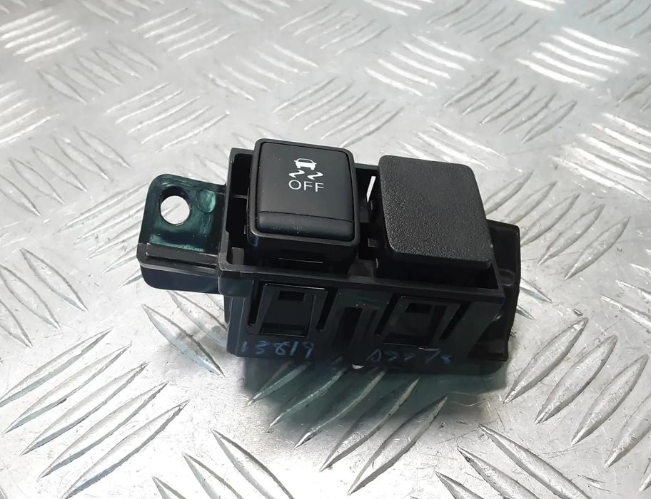 NISSAN Navara D22 (1997-2005) Блок управления тормозной системы 681RV4JA0A 30038605