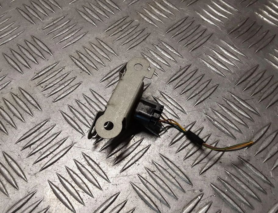 LAND ROVER Range Rover Velar 1 generation (2017-2024) Датчик ускорения 8W833C190AC 30074771