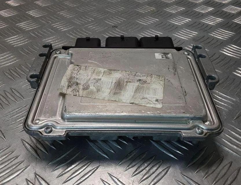 PEUGEOT 208 Peugeot 208 (2012-2015) Блок управления двигателем 9664738680 30486753