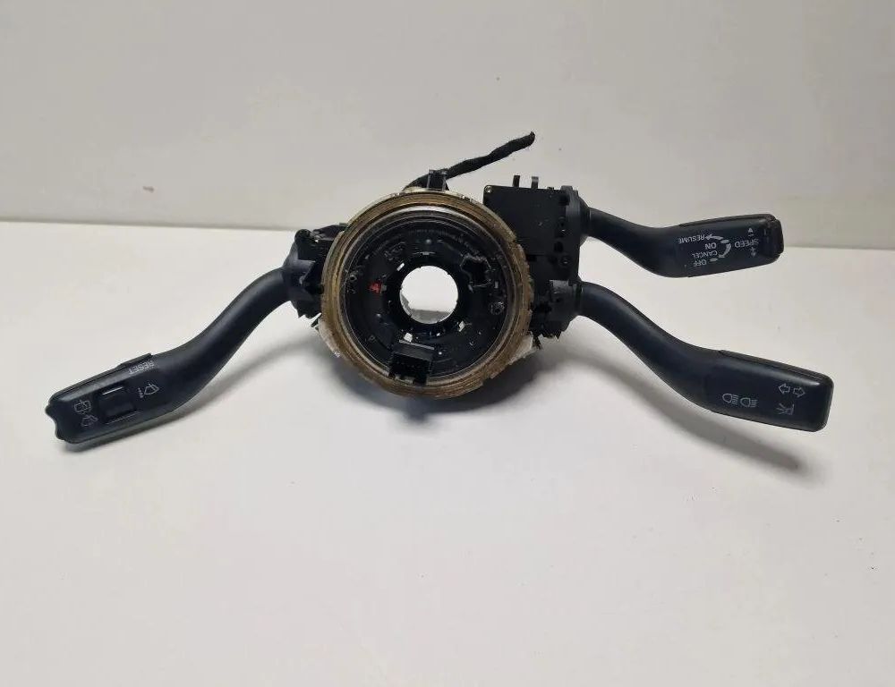 AUDI A4 B5/8D (1994-2001) Подрулевой переключатель 8E0953549L 31237324