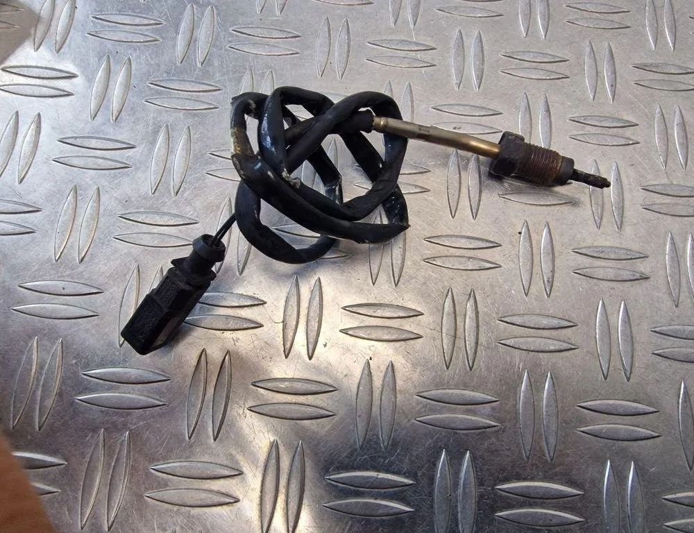 SKODA Superb 2 generation (2008-2015) Exhaust gas temperature sensor 03L906088BD 31238029