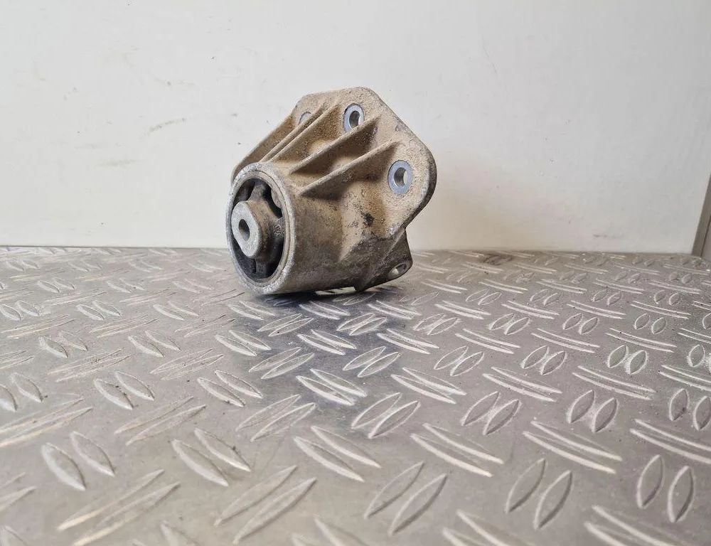 AUDI A8 D3/4E (2002-2010) Rear Differential Mount 4E0599133C 31239992