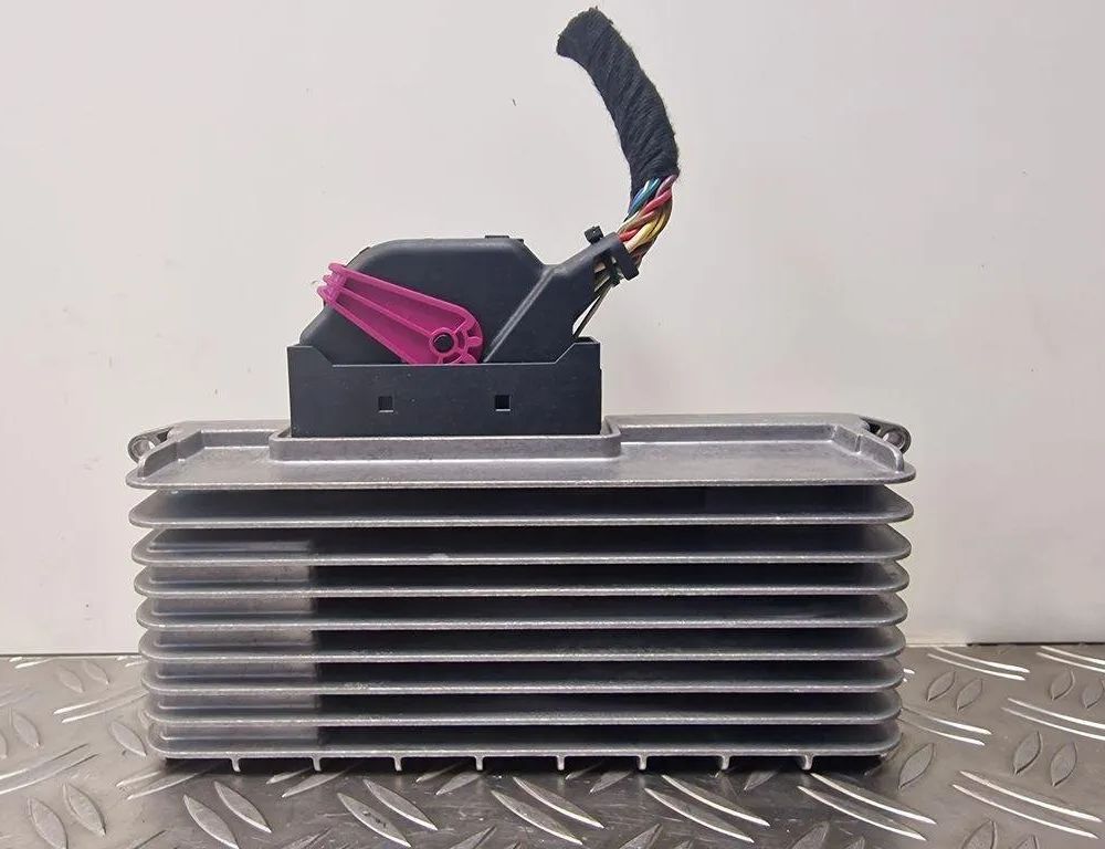 AUDI A4 B8/8K (2011-2016) Sound Amplifier 8T0035223J 31240290