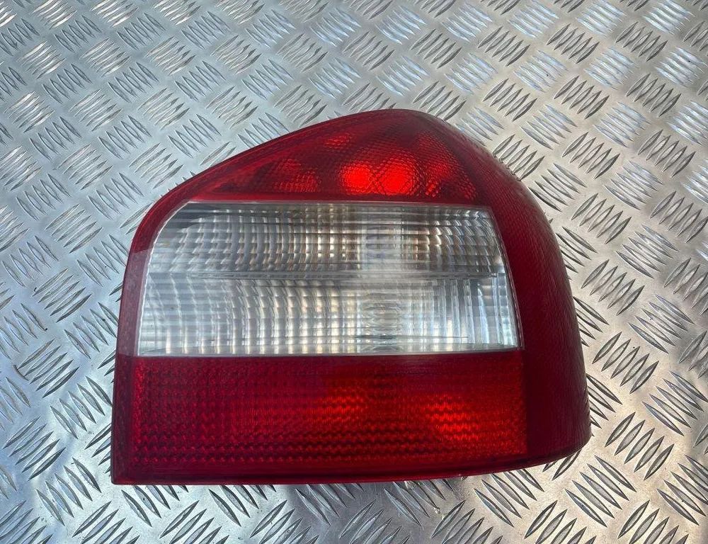 AUDI A3 8L (1996-2003) Фонарь задний правый 8L0945096B 31241559