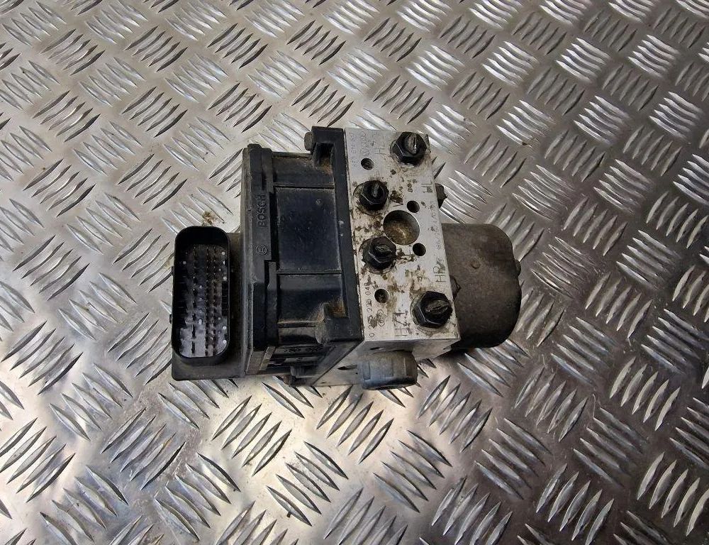 AUDI A4 B5/8D (1994-2001) ABS čerpadlo 8E0614517 31244531