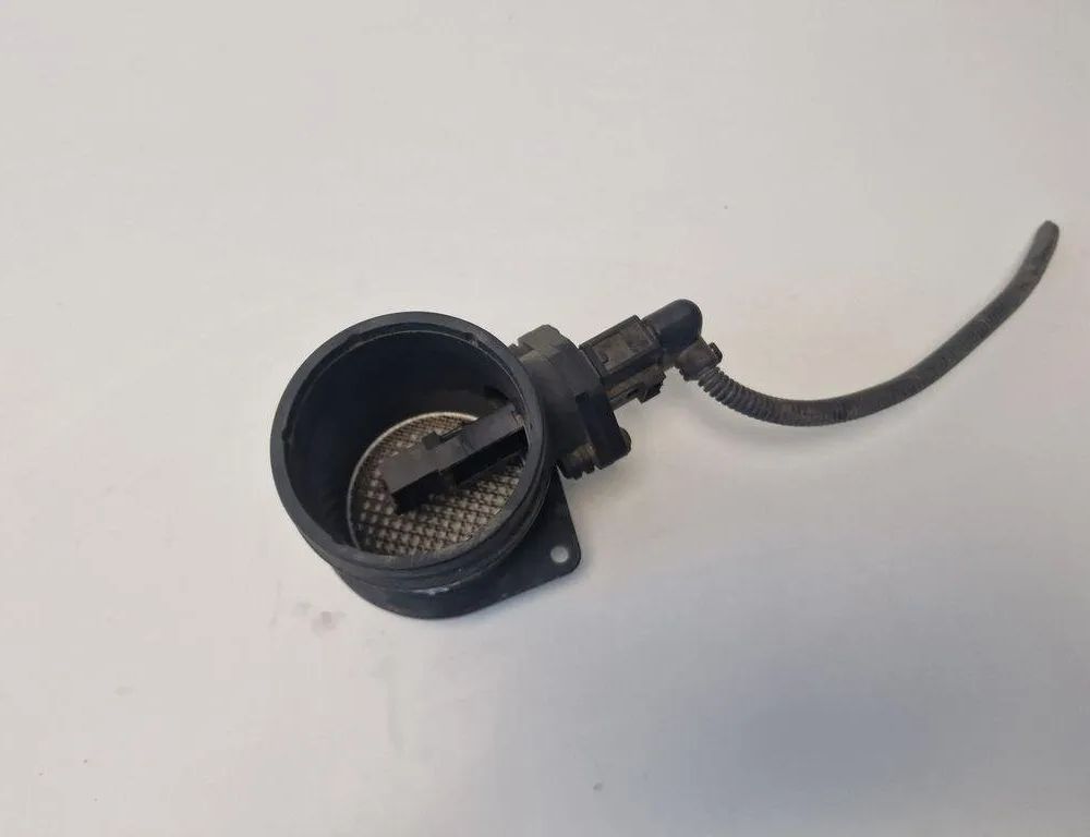 AUDI A8 D2/4D (1994-2002) Mass Air Flow Sensor MAF 07C906461A 31249162