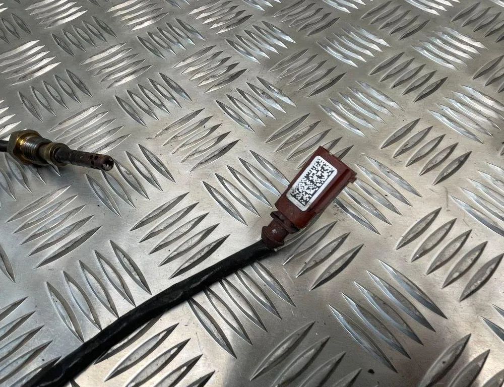 AUDI Q7 4M (2015-2024) Exhaust gas temperature sensor 057906088AH 31270349