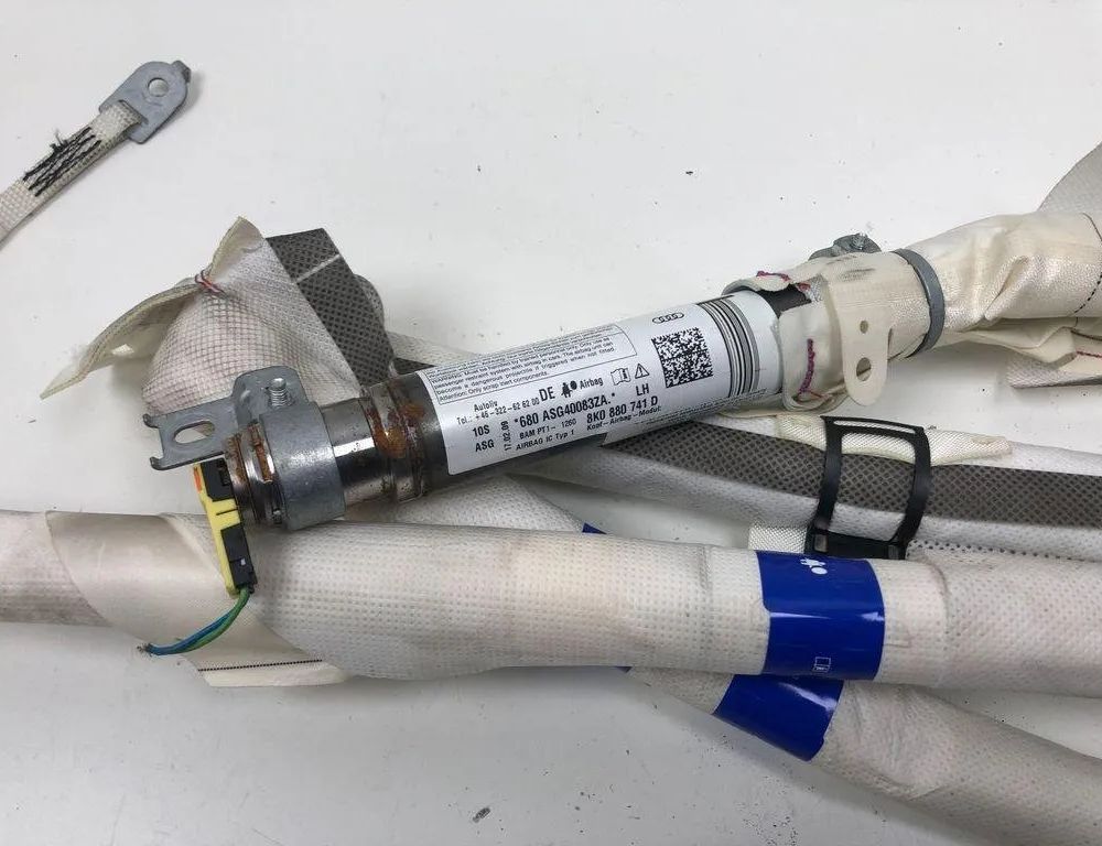 AUDI A4 B8/8K (2011-2016) Подушка безопасности потолка правая 8K0880741D 31274427