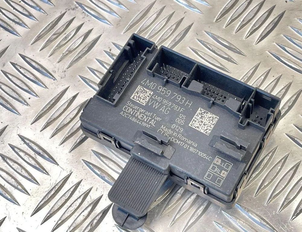 AUDI Q7 4M (2015-2024) Ovládacia jednotka ľavých zadných dverí 4M0959793H 31274469