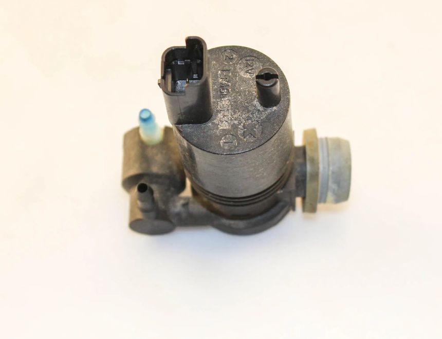 NISSAN X-Trail T32 (2013-2022) Washer Tank Motor 1023333 21359337