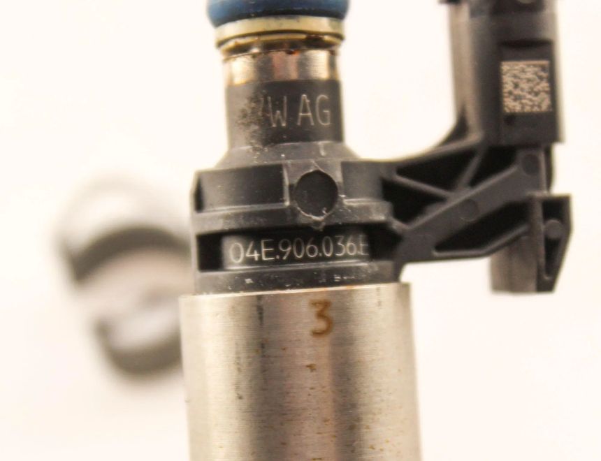 VOLKSWAGEN Polo 5 generation (2009-2017) Palivový vstrekovač 0261500132 21397548