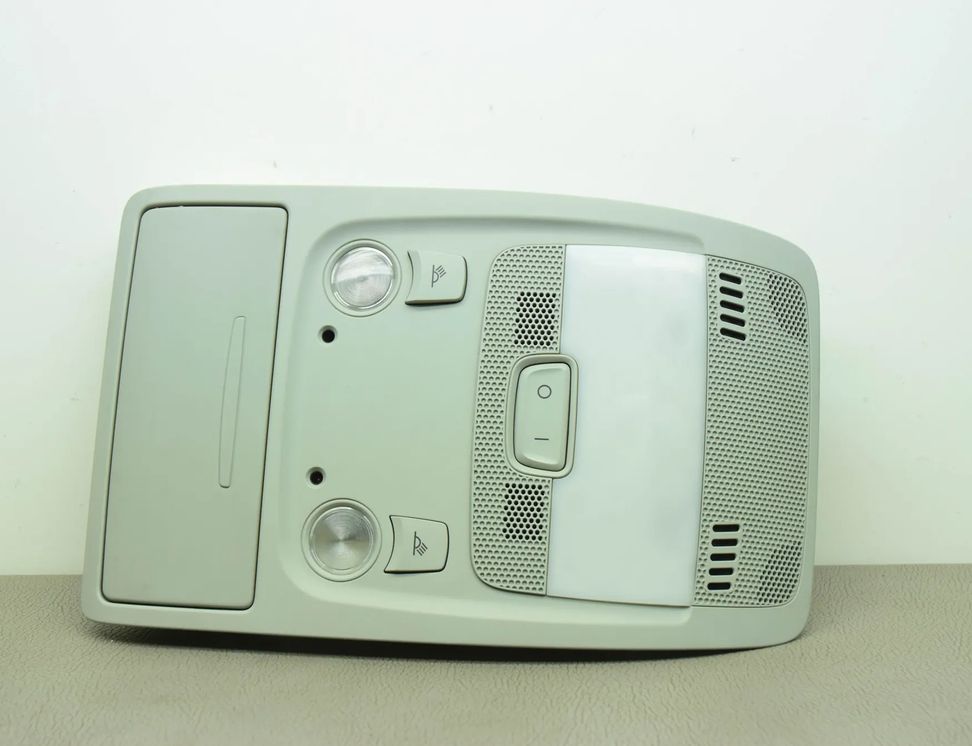 AUDI A4 B8/8K (2011-2016) Освещение салона 8T0947135BE 13701178