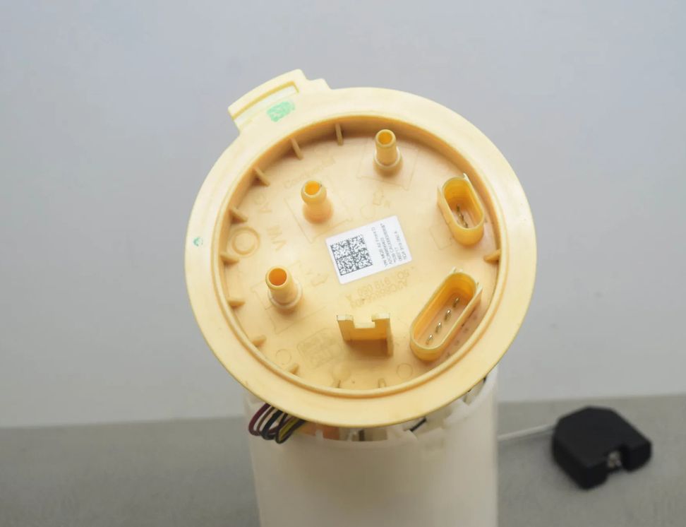 VOLKSWAGEN Touran 3 generation (2015-2023) Fuel Pump 5QA919050A 22924914