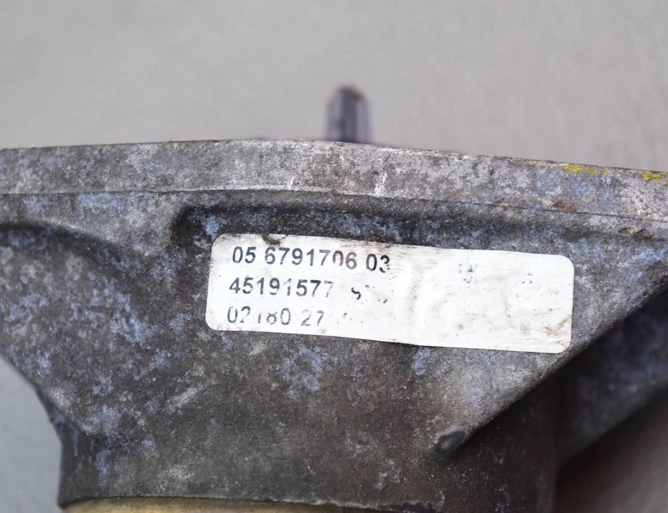 BMW X1 F48/F49 (2015-2023) Амортизатор задний правый 6861669,6791706 24602617