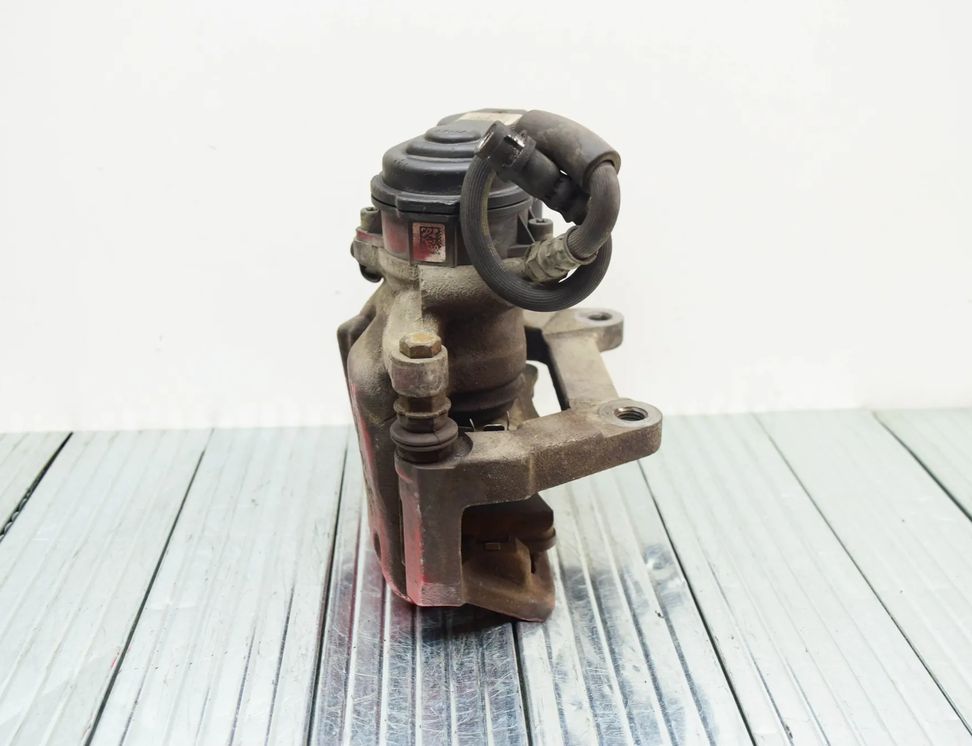 AUDI A8 D4/4H (2010-2018) Zadný pravý brzdový strmeň 8244/C 24906582