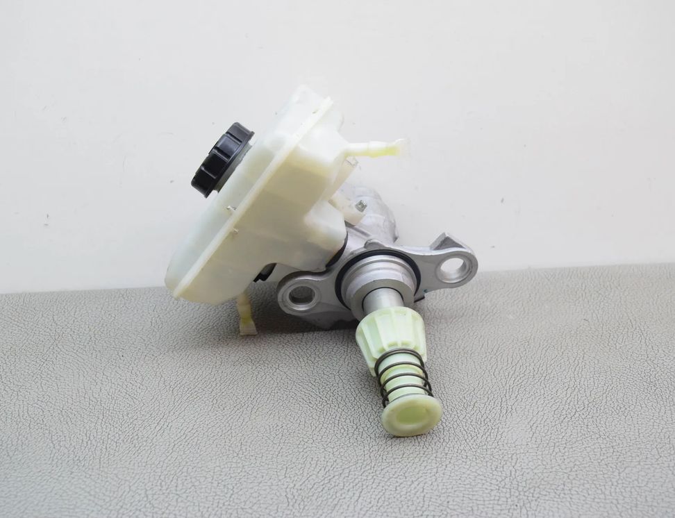 AUDI A4 B9/8W (2015-2024) Бачок тормозной жидкости 8W0611301 24946534