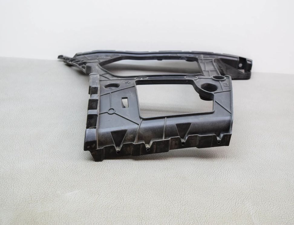 AUDI Q7 4M (2015-2024) Držiak nárazníka vľavo vzadu 4M0807453A 26265832