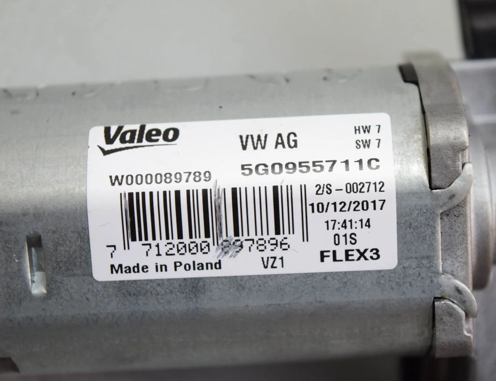 VOLKSWAGEN Tiguan 2 generation (2016-2024) Моторчик заднего стеклоочистителя 5G0955711C 30747955