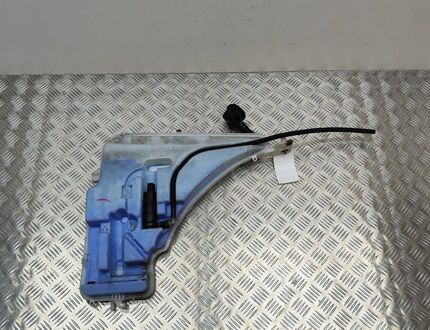 BMW 4 Series F32/F33/F36 (2013-2020) Nádrž na ostrekovač okien 7241679 22637874