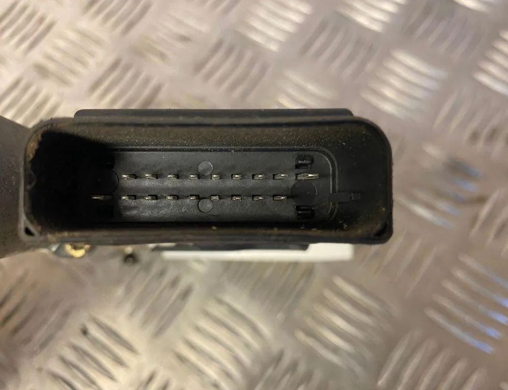 VOLKSWAGEN Touran 1 generation (2003-2015) Rear Left Door Window Control Motor 0536006002 31570069