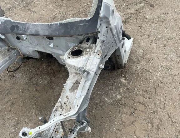 TOYOTA Prius 4 generation (XW50) (2015-2023) Четверть передняя левая 31570254